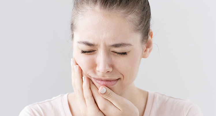 歯ぎしりをそのまま放置すると