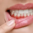 歯ぐきの腫れや痛み、その原因は？